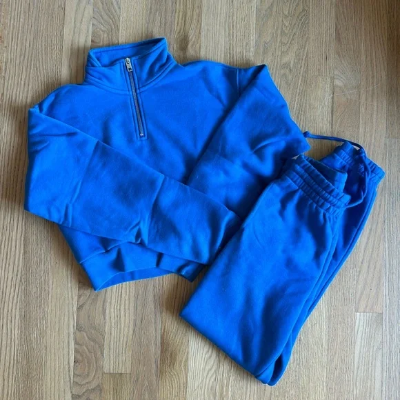 Aritzia track suit - Picture 1 of 4
